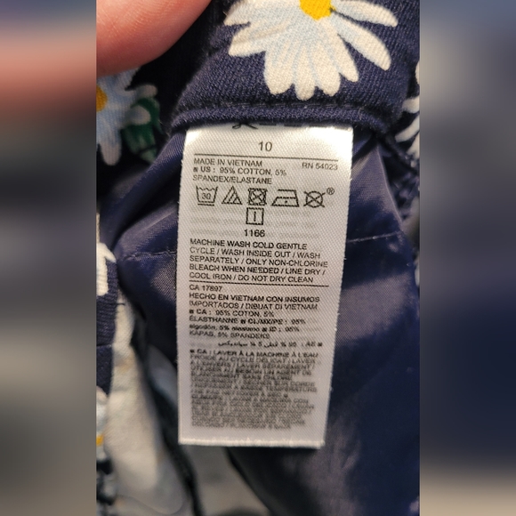 Old Navy - Picture 3 of 3